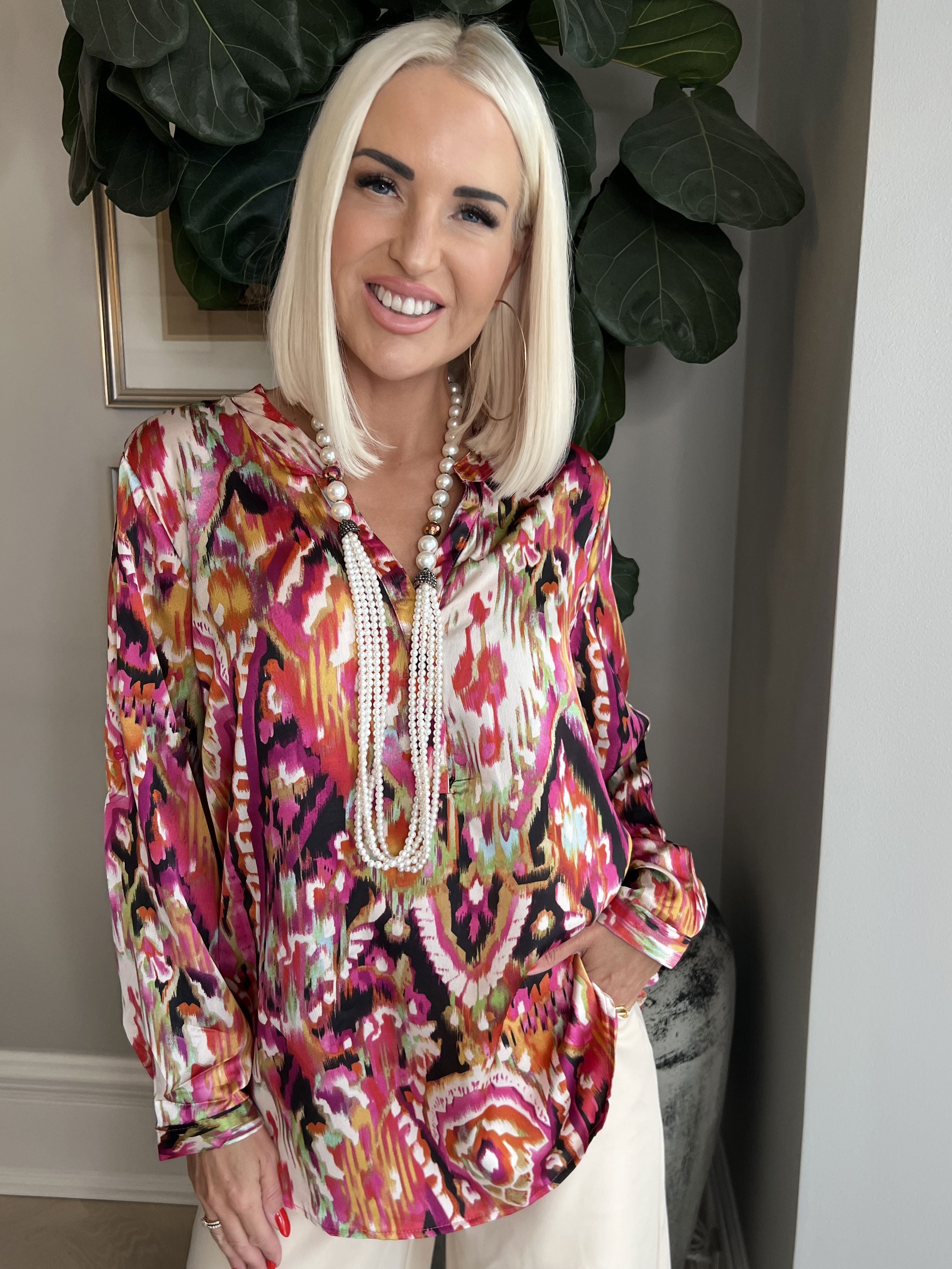 Leona - Mångfärgad mönstrad skjorta i silkeslook - Pink